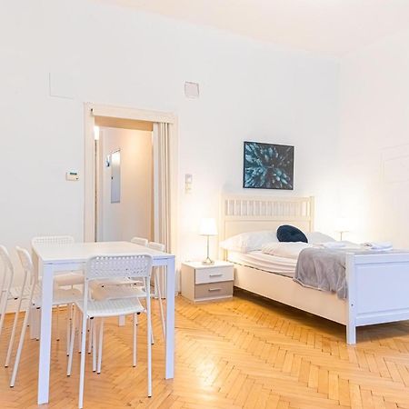 Deluxe 3Br Apt. Wiener Stadthalle - Suitable For Longstays Luaran gambar