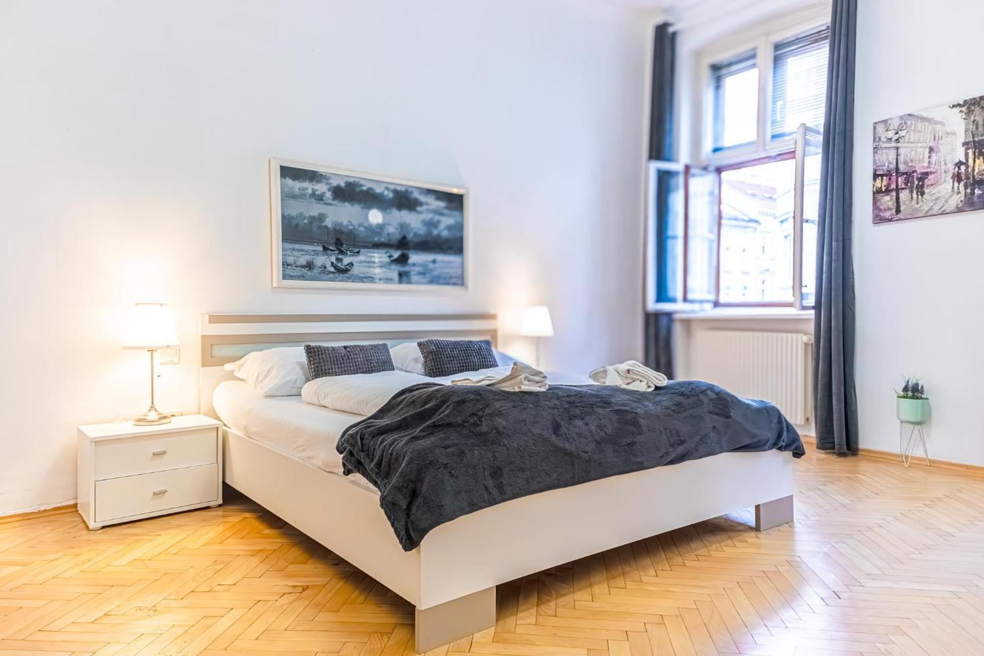 Deluxe 3Br Apt. Wiener Stadthalle - Suitable For Longstays Luaran gambar