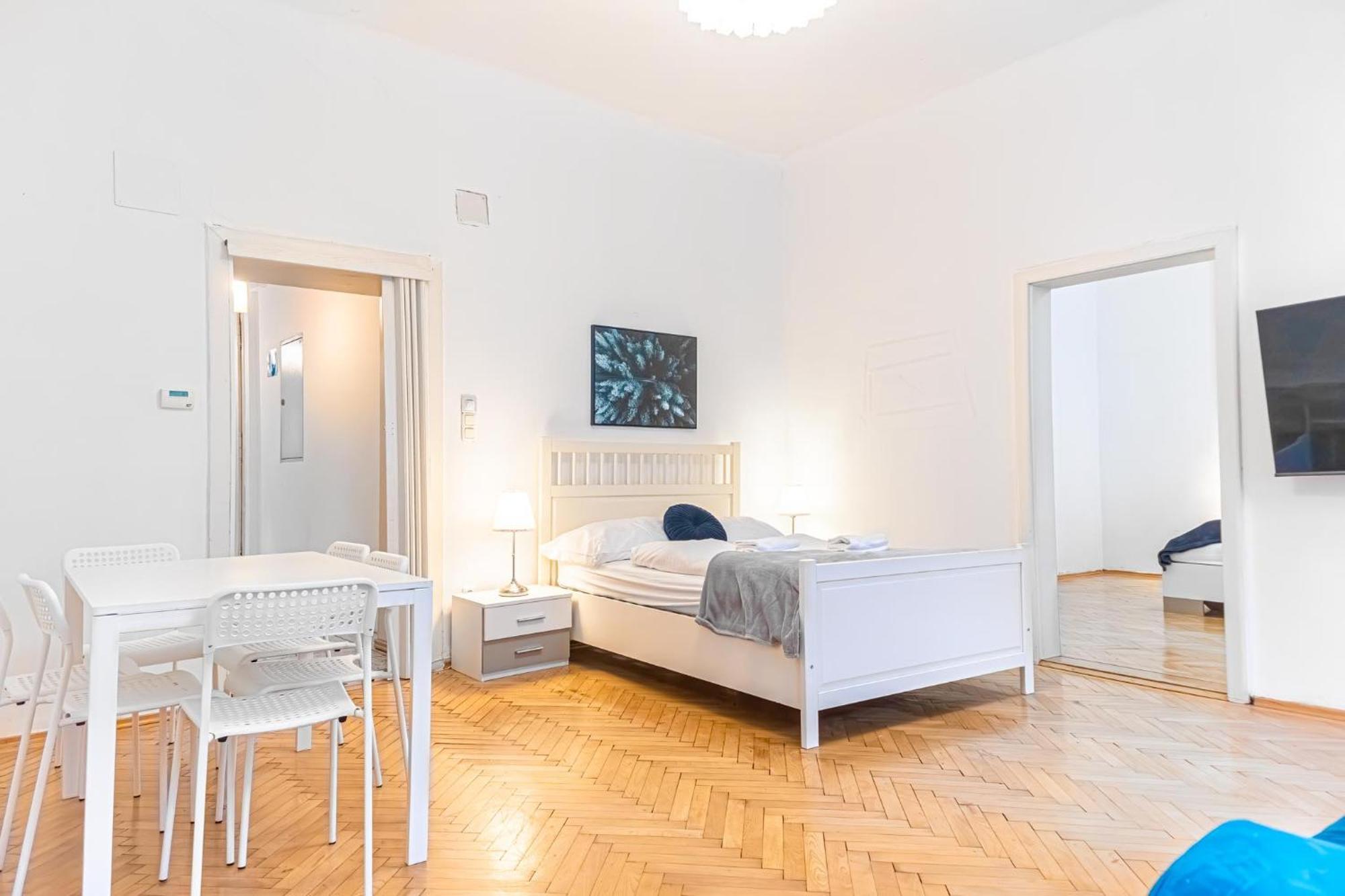 Deluxe 3Br Apt. Wiener Stadthalle - Suitable For Longstays Luaran gambar