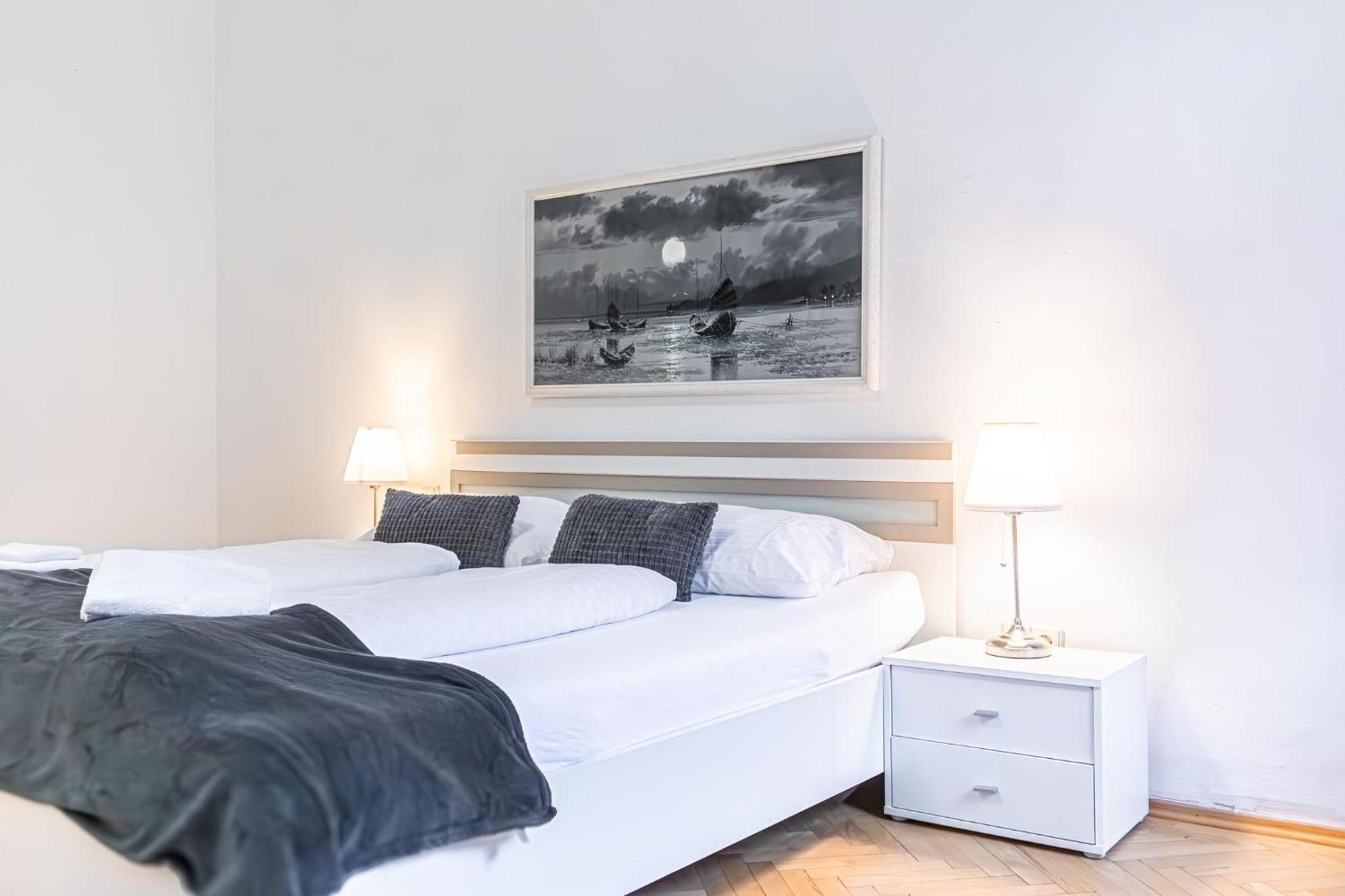 Deluxe 3Br Apt. Wiener Stadthalle - Suitable For Longstays Luaran gambar