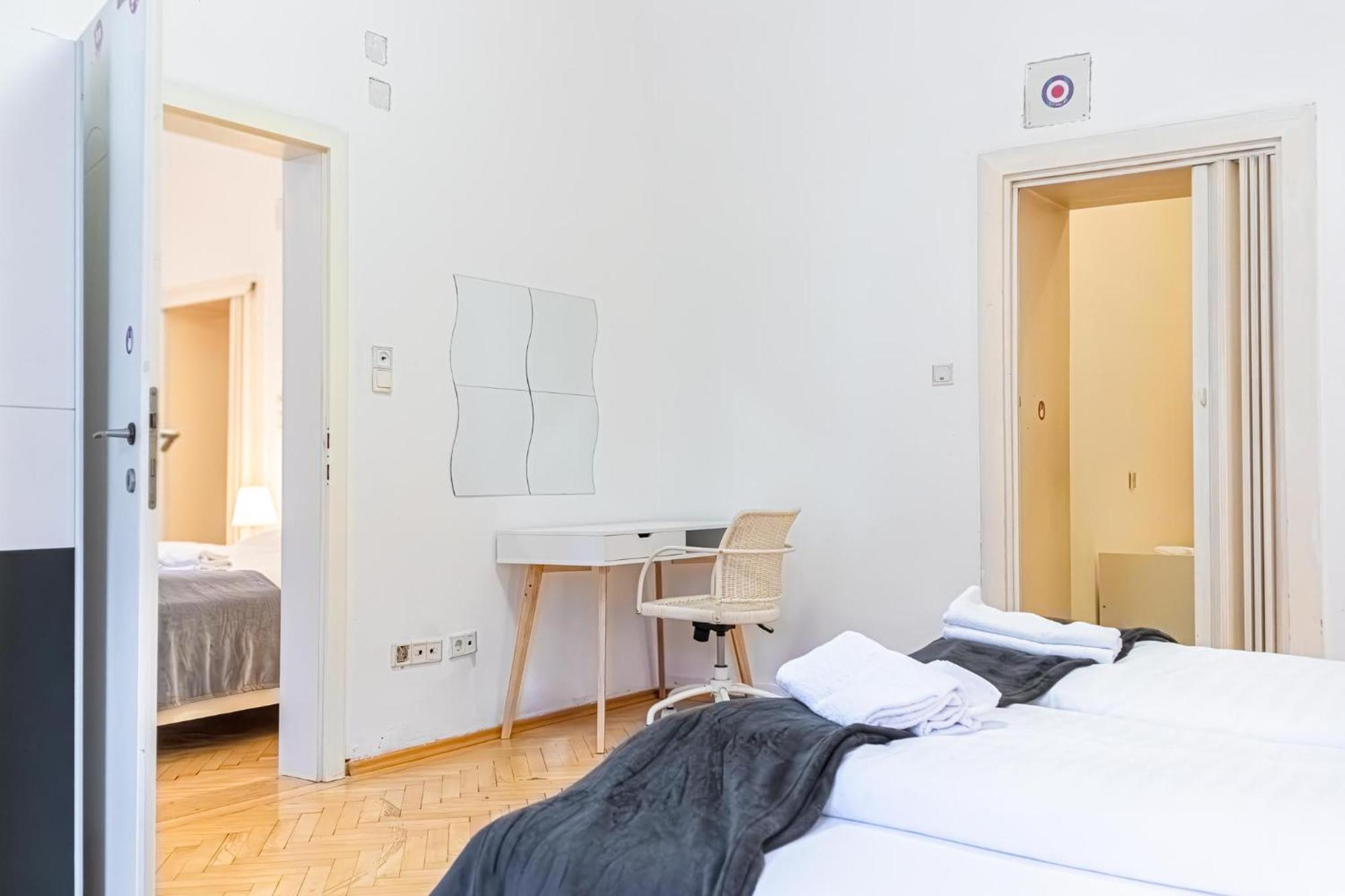 Deluxe 3Br Apt. Wiener Stadthalle - Suitable For Longstays Luaran gambar